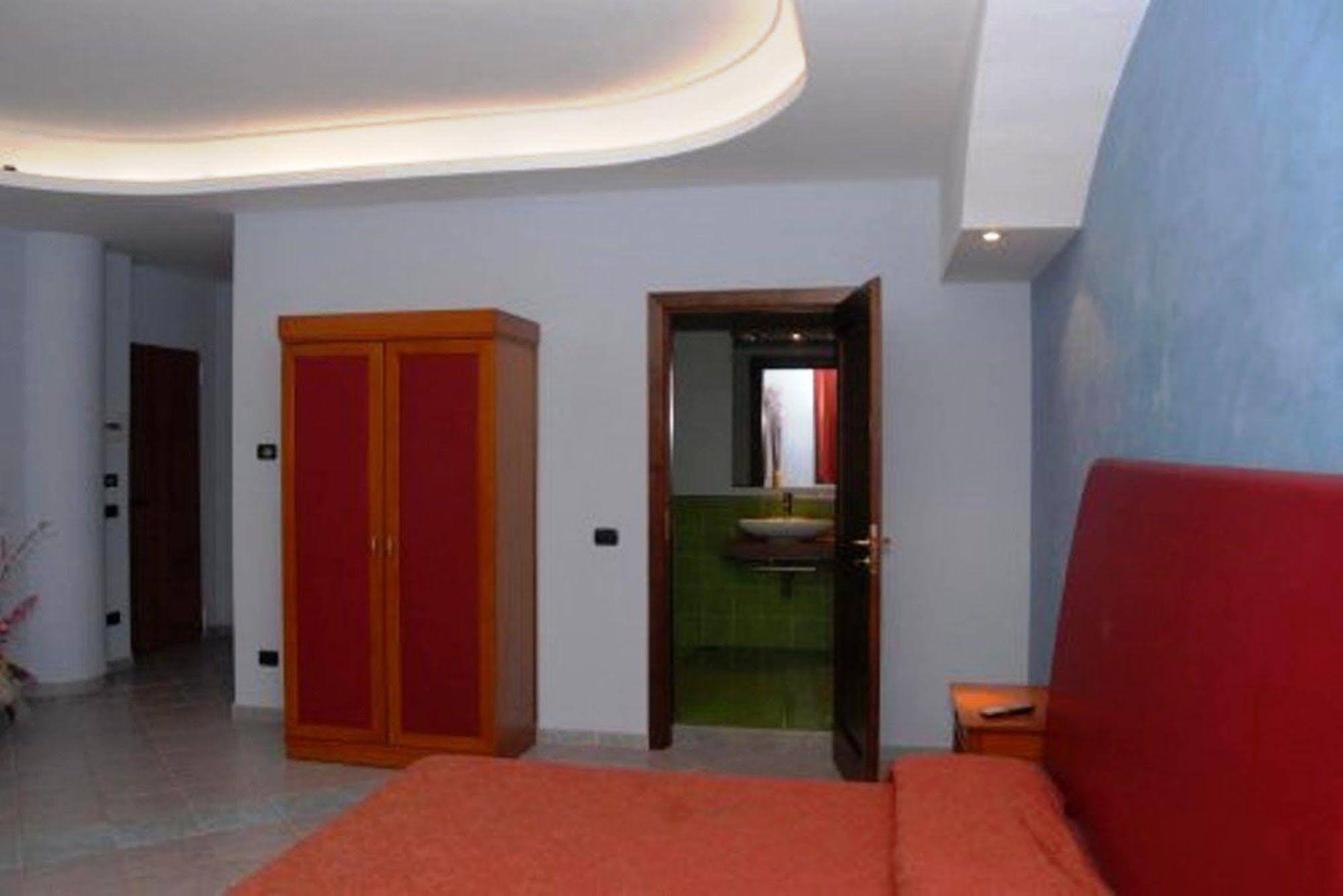 Hotel Stefano A Melito Melito di Napoli Exterior foto